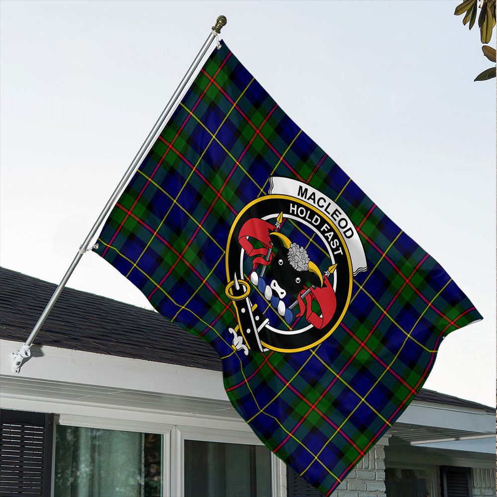 MacIntyre Ancient Tartan Classic Crest House Flag main image 0