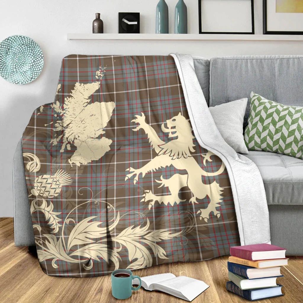 MacIntyre Hunting Weathered Clan Blanket, Scottish Tartan MacIntyre Hunting Weathered Clans Blanket Thistle Map Style