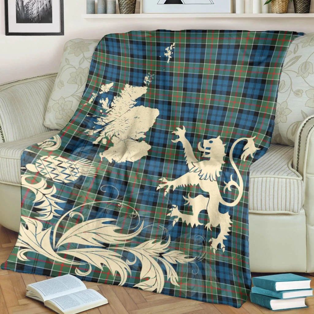 Colquhoun Ancient Clan Blanket, Scottish Tartan Colquhoun Ancient Clans Blanket Thistle Map Style