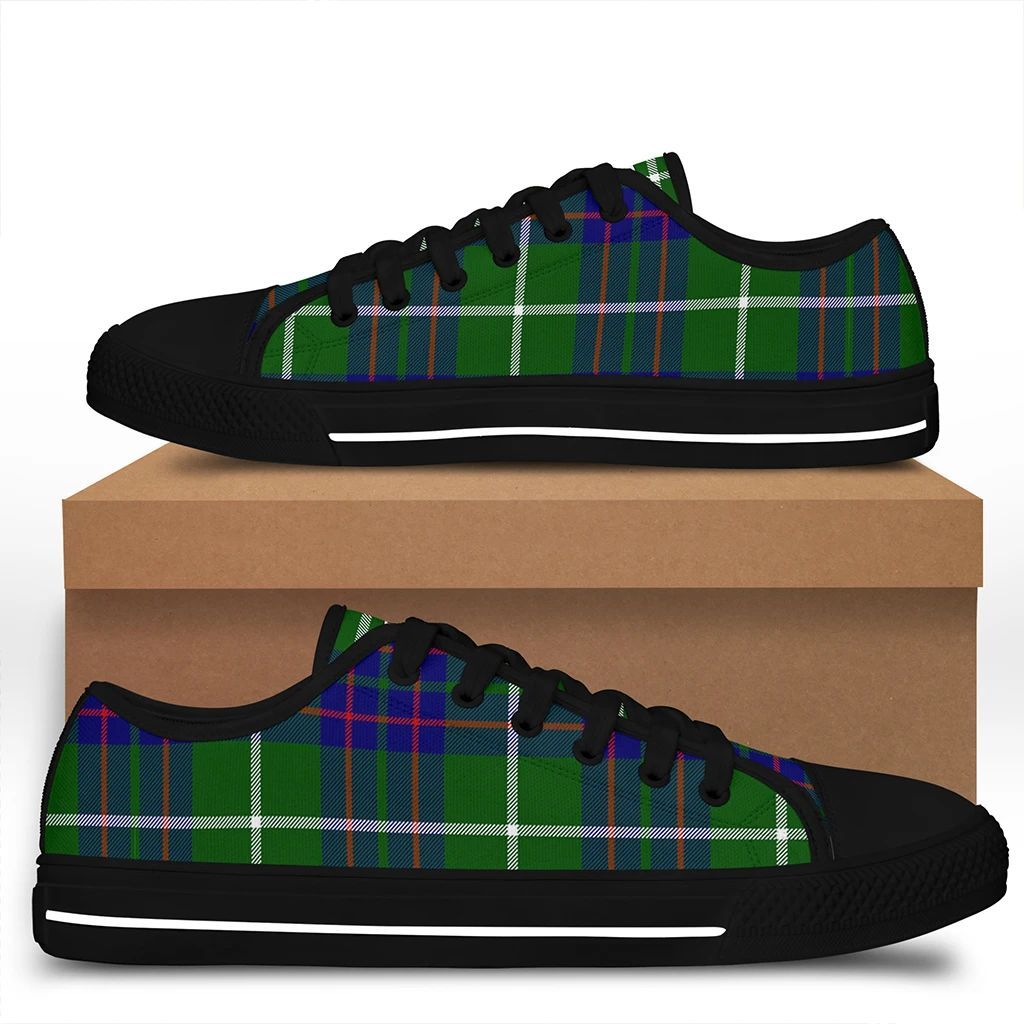 MacIntyre Hunting Modern Tartan Crest Low Top Shoes