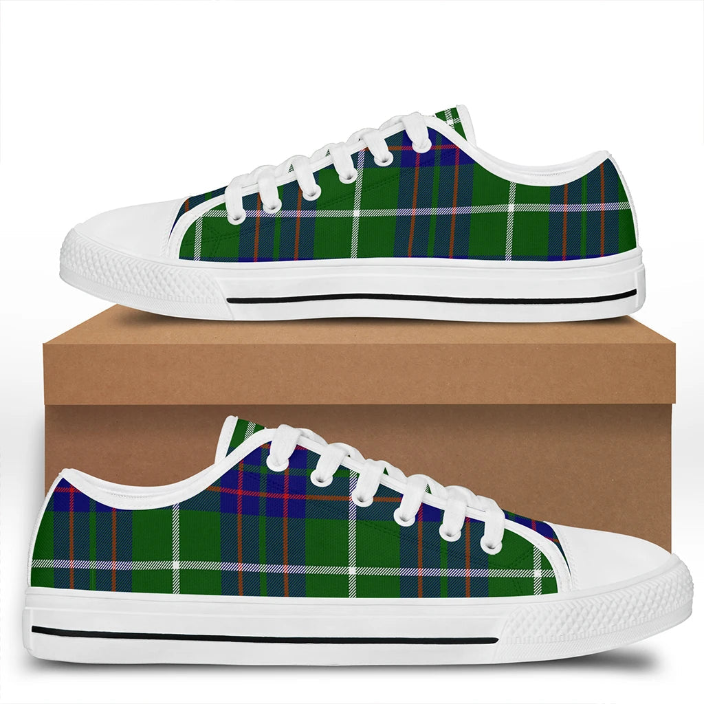 MacIntyre Hunting Modern Tartan Crest Low Top Shoes