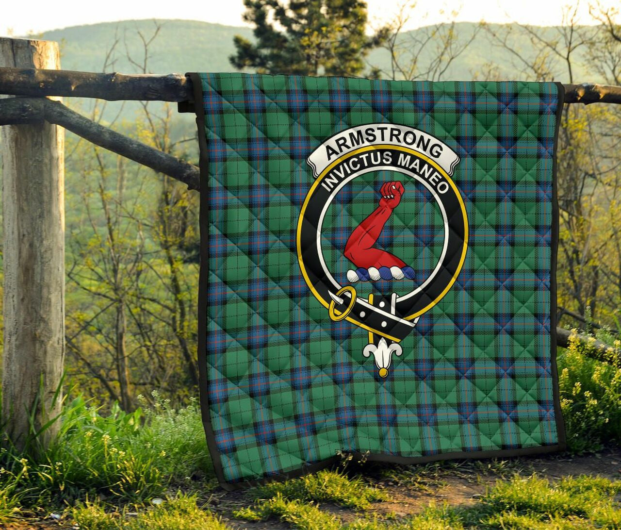 Armstrong Ancient Tartan Classic Crest Premium Quilt