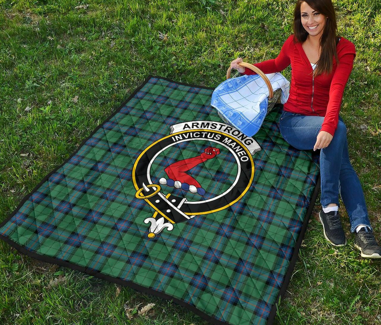 Armstrong Ancient Tartan Classic Crest Premium Quilt