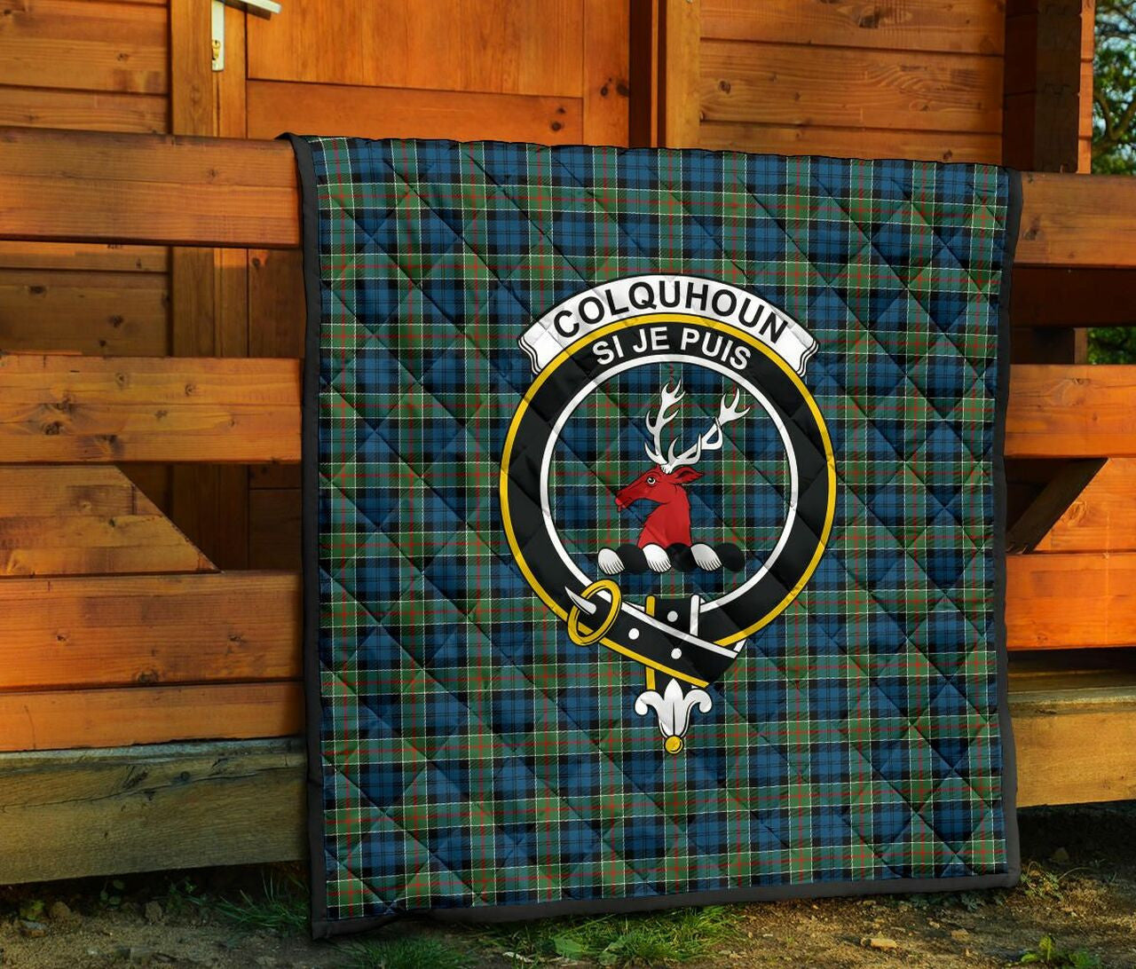 Colquhoun Ancient Tartan Classic Crest Premium Quilt